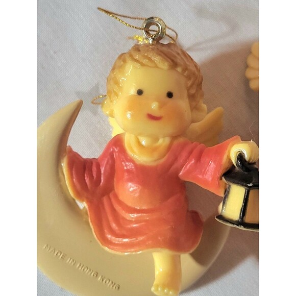 Vintage 70s Christmas Ornament Winged Angels Cherubs Sitting on Moon Pair of 2 - Picture 3 of 6